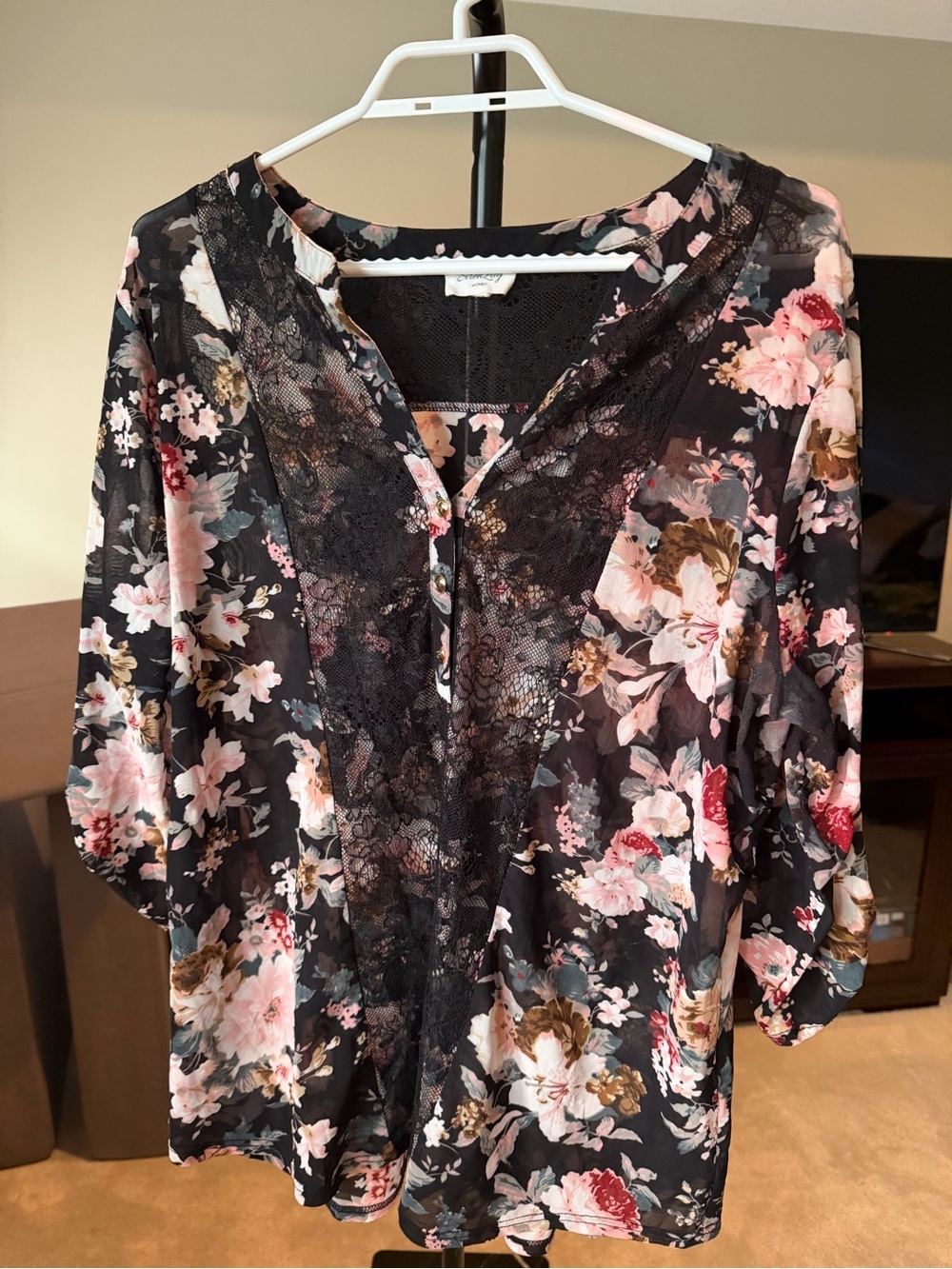 Siren Lily Black Floral Lace Trim Blouse - Picture 2 of 3